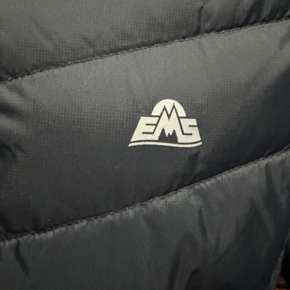 EMS Women's PUFFER PackDown 650 Jacket - Small NWT (Navy/Gold) - Picture 3 of 12